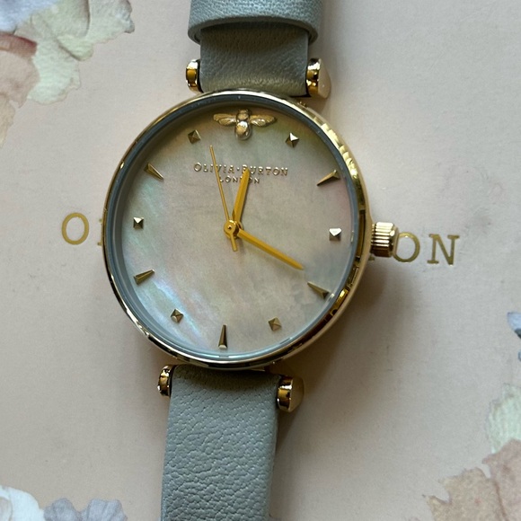 Olivia Burton Queen Bee Watch With 30mm Grey Pearl Face & Grey Leather Band - Picture 4 of 8
